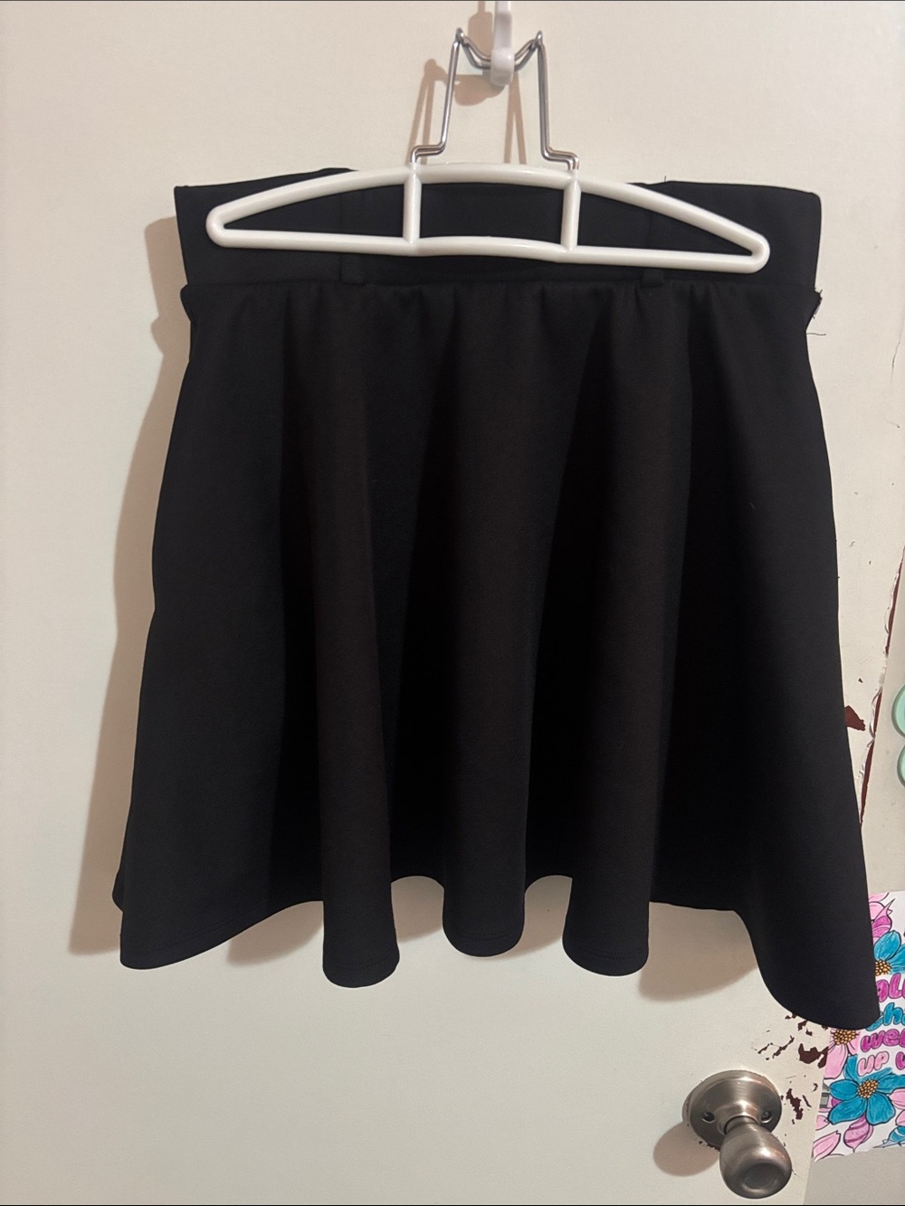 Junior's S Hot Topic Skater Skirt with Pockets Black - Polyester Blend